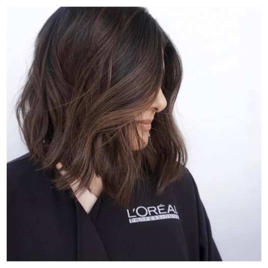 Thuốc nhuộm tóc Loreal là lựa chọn hoàn hảo cho những ai muốn sở hữu mái tóc đẹp và khỏe mạnh mà không gây tổn thương. Sản phẩm này giúp tăng cường độ bóng và sự sống động cho tóc, đồng thời bảo vệ tóc khỏi tác động của môi trường và ánh nắng mặt trời. Xem hình ảnh để thấy sự khác biệt về vẻ đẹp và sức khỏe của mái tóc bạn sau khi sử dụng thuốc nhuộm Loreal.