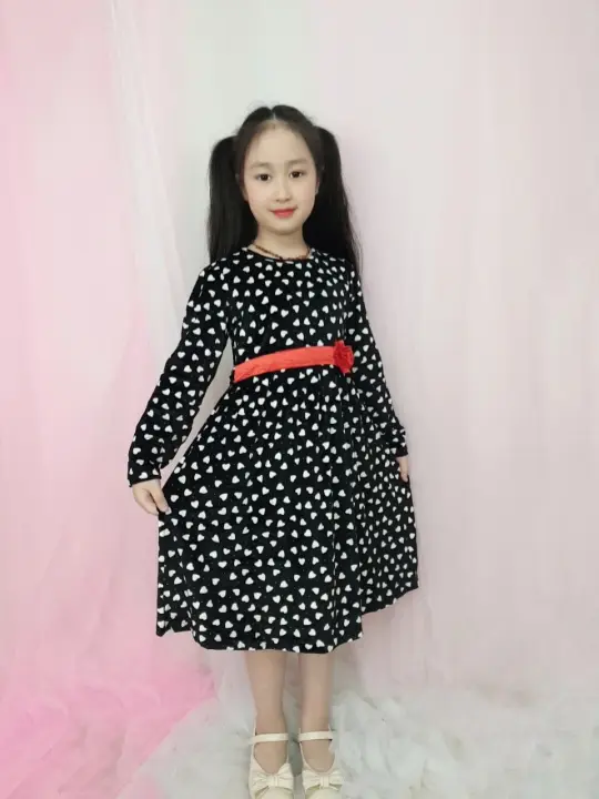 DG69-VT-40- Váy bé gái, tay dài, chất cotton nhung thoáng mát, xòe, phối chấm, đính hoa đỏ, made in Việt Nam