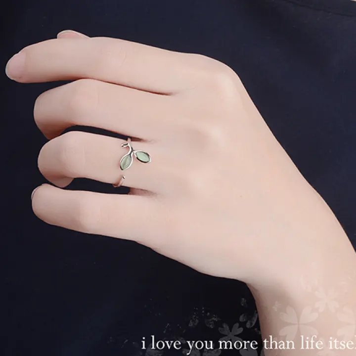 Nhẫn hình chiếc lá