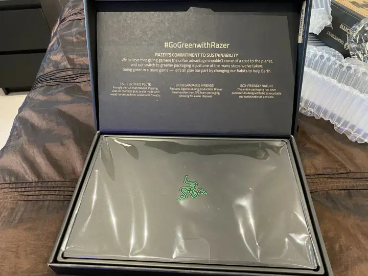 Brand New Razer Blade Pro 17 Laptop D 17 Core...