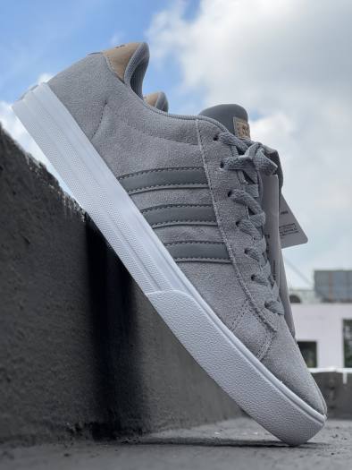 b44710 adidas