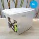 Hộp nhựa có tay cầm Lock&Lock Handy Container dùng bảo quản thực phẩm. 