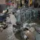 Bếp than nướng gà vịt thịt gồm 24 xiên. 